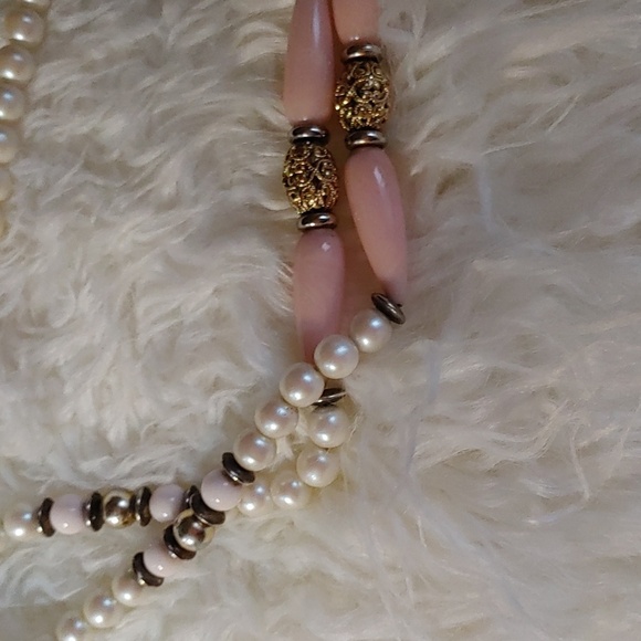 Vintage 1928 Signed Faux Pearl with Pink Teardrop Beads - Picture 5 of 15